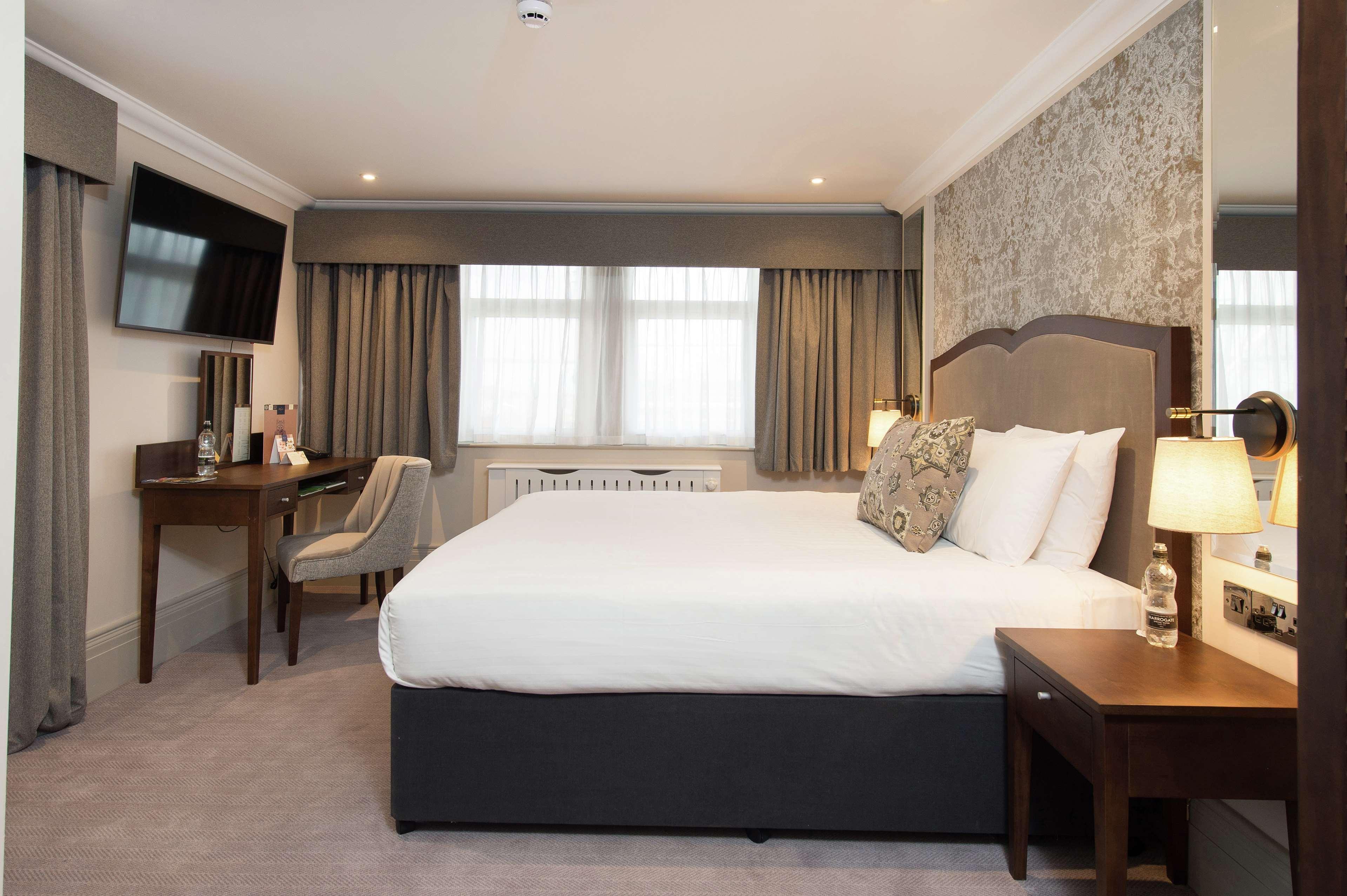Doubletree By Hilton Harrogate Majestic Hotel & Spa Екстериор снимка