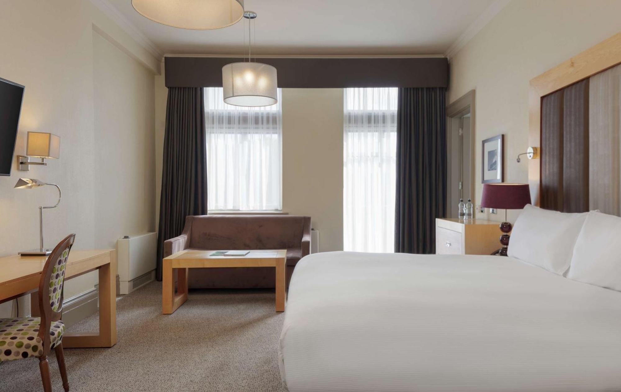 Doubletree By Hilton Harrogate Majestic Hotel & Spa Екстериор снимка